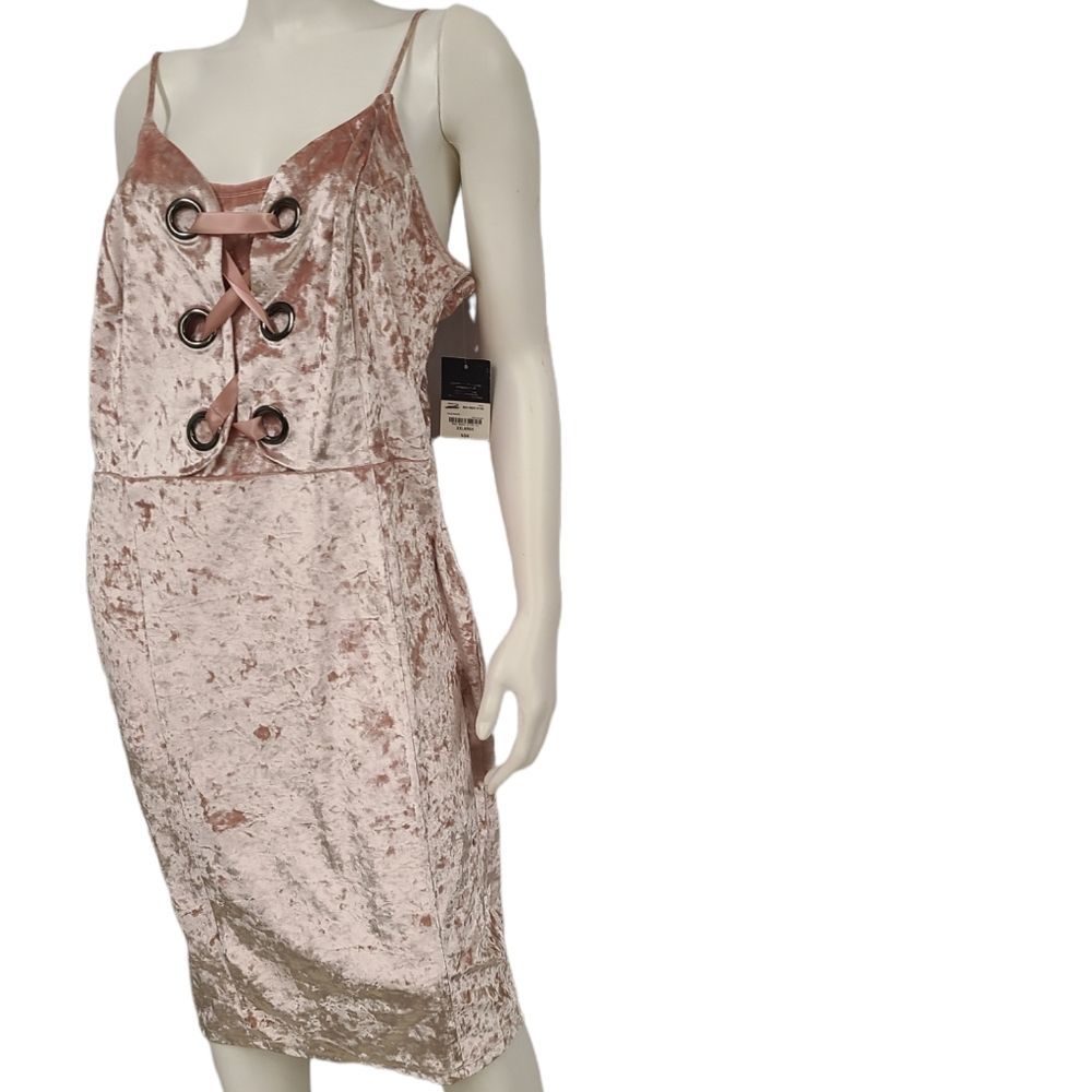 New with tags Pink Crushed Velvet Lace Front Dress size XXL - Picture 7 of 11